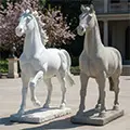 Cheap concrete horse statue with seams