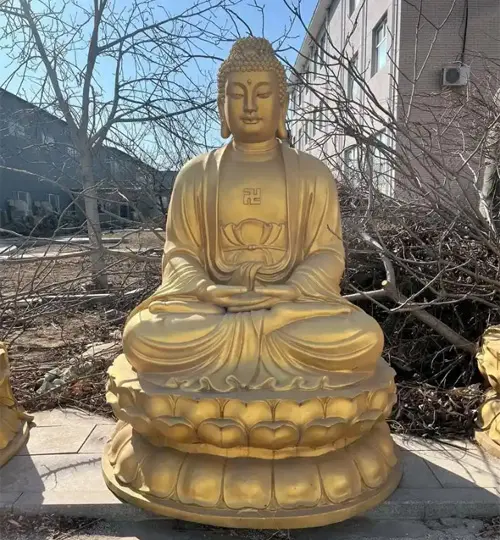 Large outdoor golden Buddha statue for temple, showcasing specialized engineering for tall temple statues.