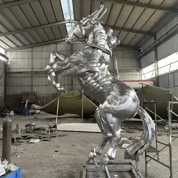Internal steel skeleton structure for large outdoor horse statue construction