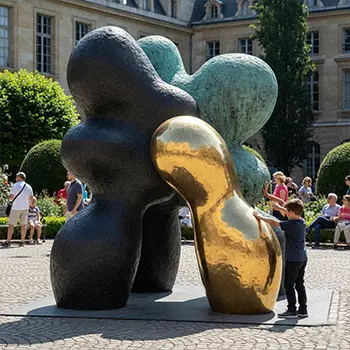 Biomorphic gold bronze abstract sculpture modern art for plaza