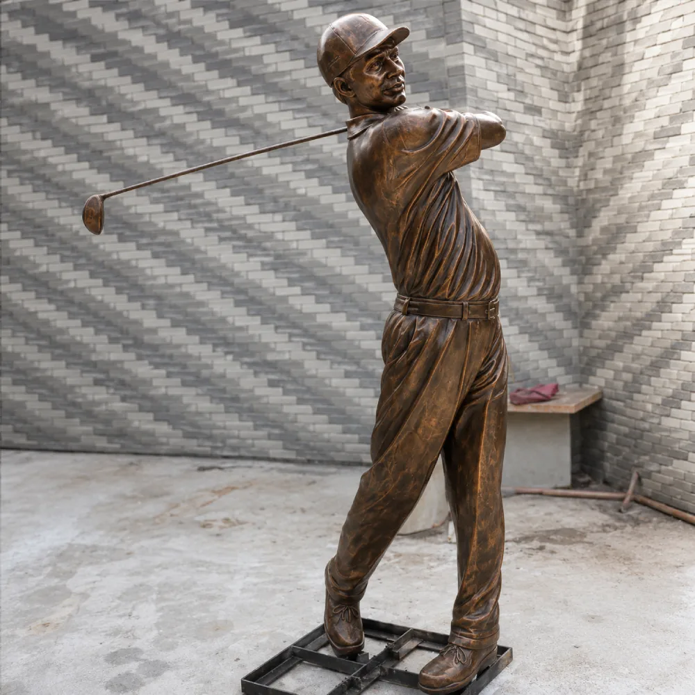 A custom life-size golfer statue cast in professional statuary bronze with over 85% copper content. This solid metal sculpture, created via the traditional lost-wax process at 1,100°C, features the high density and stable surface patina characteristic of museum-quality foundry bronze.